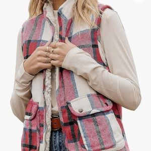 Sherpa-lined Fleece Buffalo Plaid Vest with pockets and zipper closure, small